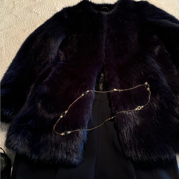 Elegant Faux Fur Coat by ANN TAYLOR in beautiful Navy NWT - Picture 8 of 16